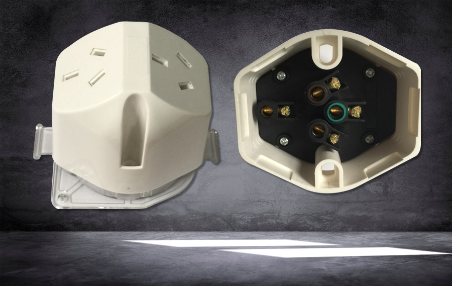 Plug Bases &amp; Quick Connects