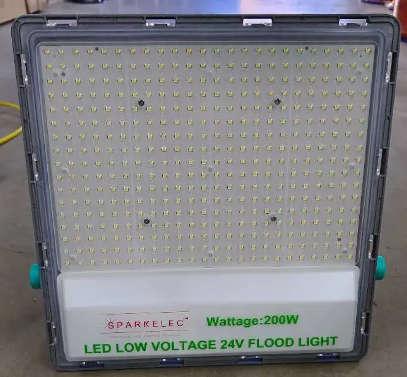SFL200W-24V-1_200w_24v_low_voltage_flood_light_.png
