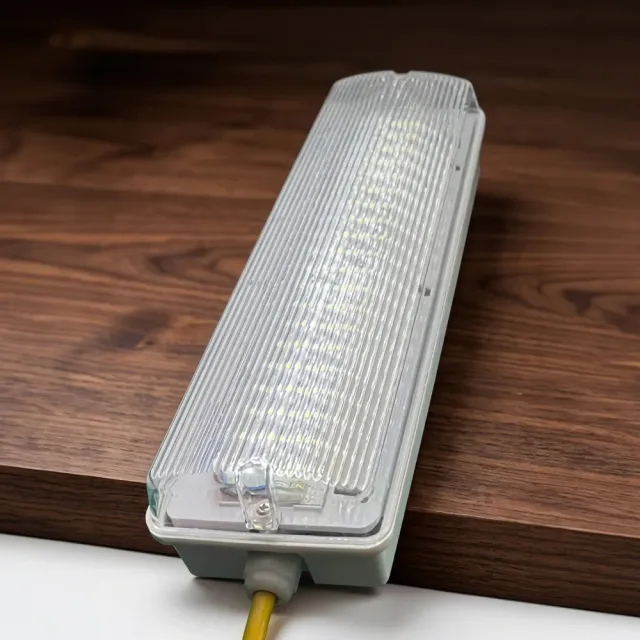 *24V* IP65 RATED LED Bulkhead Light 5700K Daylight - BUNKER2-24V