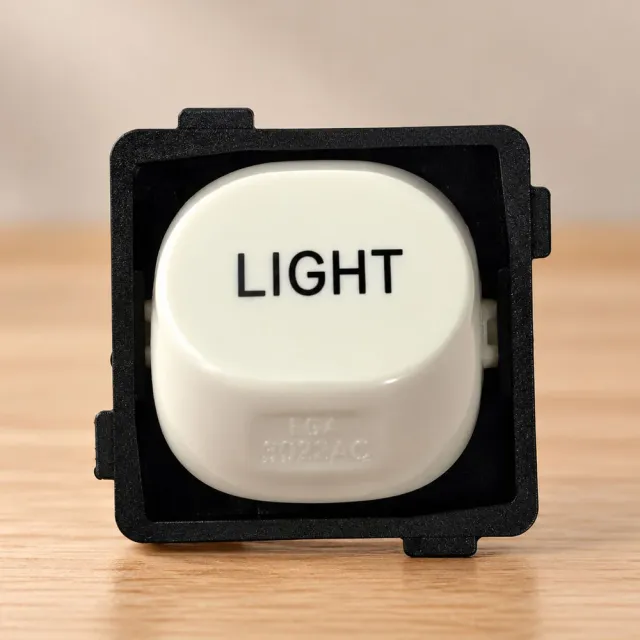 Highline 16 Amp Mech Labelled LIGHT" - S16A-LIGHT White"