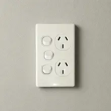 Highline Double Power Point With Extra Switch10 Amp Slimline *VERTICAL* - White - SGPO2XSV