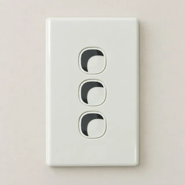 3 Gang Slimline Switch Plate White - 5 Years Replacement Warranty
